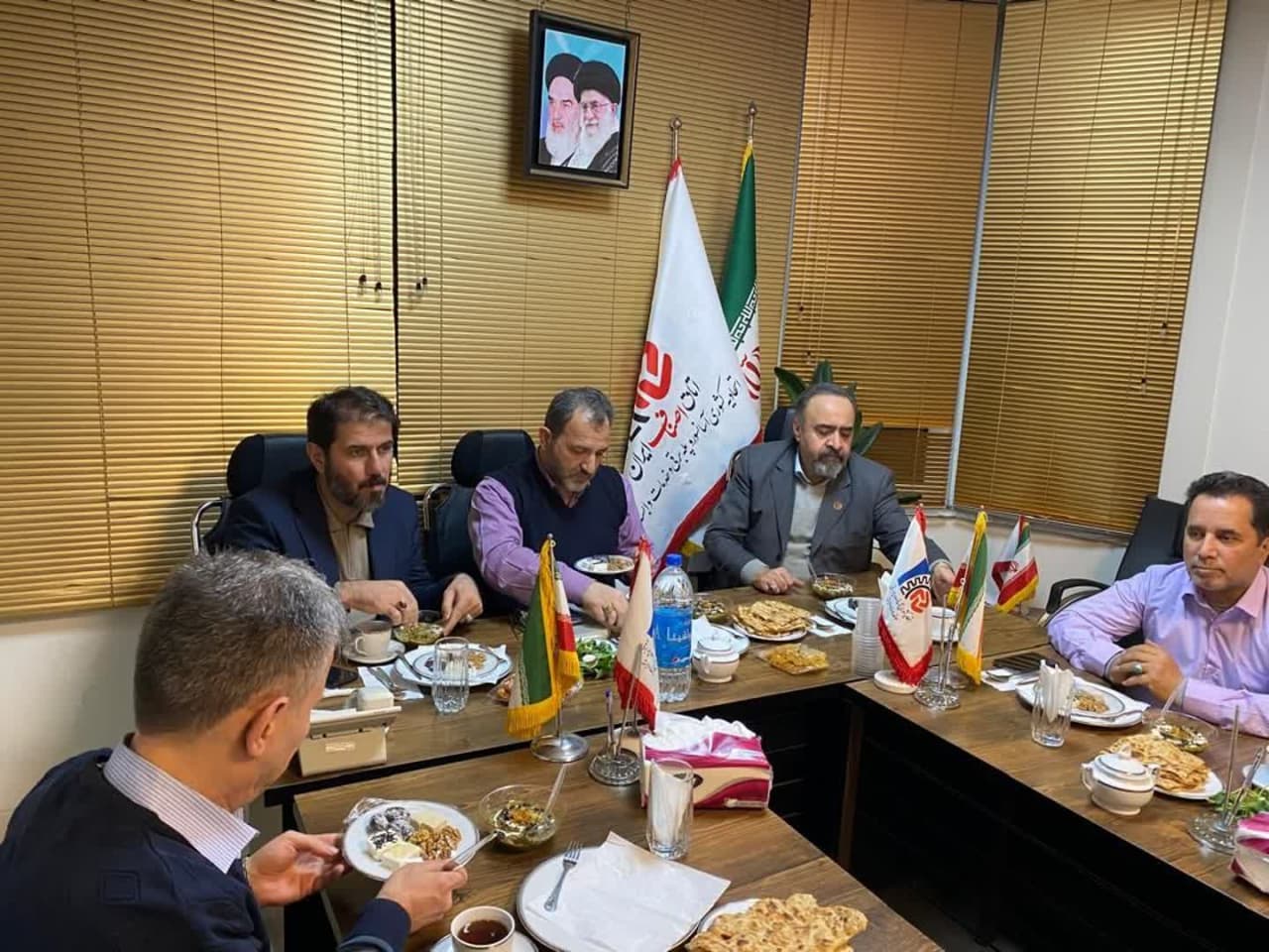 جلسه مشترک هیئت مدیره های فدراسیون ماشین سازی و اتحادیه کشوری آسانسور پله برقی