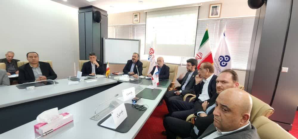 نخستین گردهمایی تشکلهای صنعت آسانسور و پله برقی ایران نخستین گردهمایی تشکلهای صنعت آسانسور و پله برقی ایران