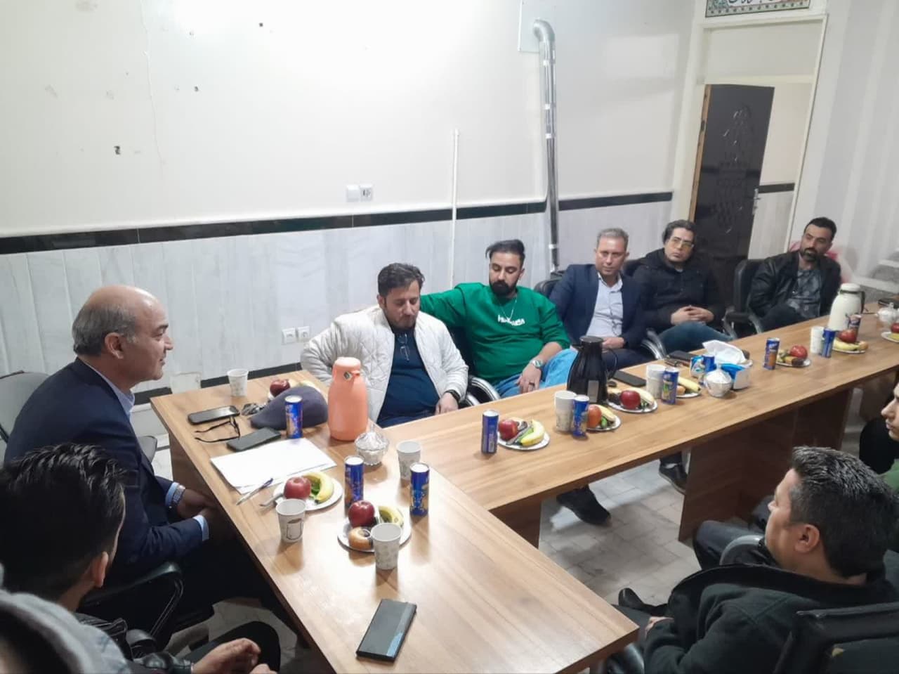 جلسه گردهمایی فروشگاه ها و تولید کنندگان آسانسور در استان قم