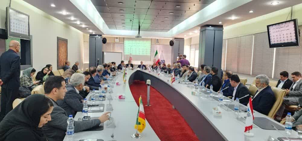 نخستین گردهمایی تشکلهای صنعت آسانسور و پله برقی ایران نخستین گردهمایی تشکلهای صنعت آسانسور و پله برقی ایران
