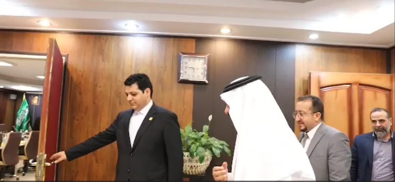 گزارش تصویری از دیدار مجتبی صفایی رئیس اتاق اصناف ایران با عبدالله بن سعود العنزی، سفیر عربستان