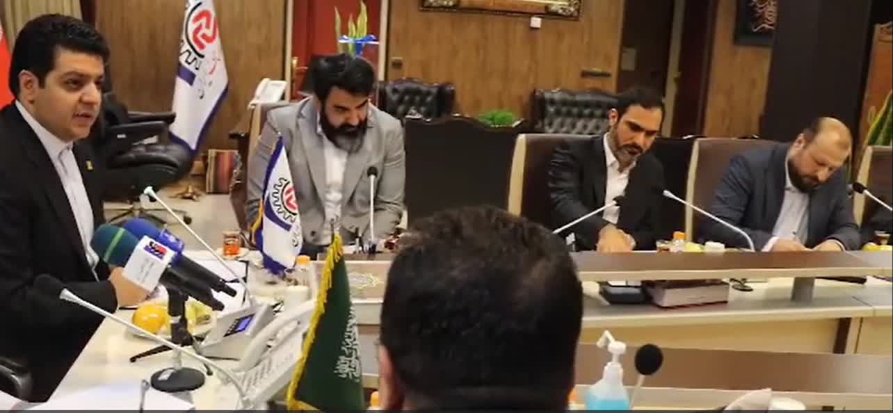گزارش تصویری از دیدار مجتبی صفایی رئیس اتاق اصناف ایران با عبدالله بن سعود العنزی، سفیر عربستان