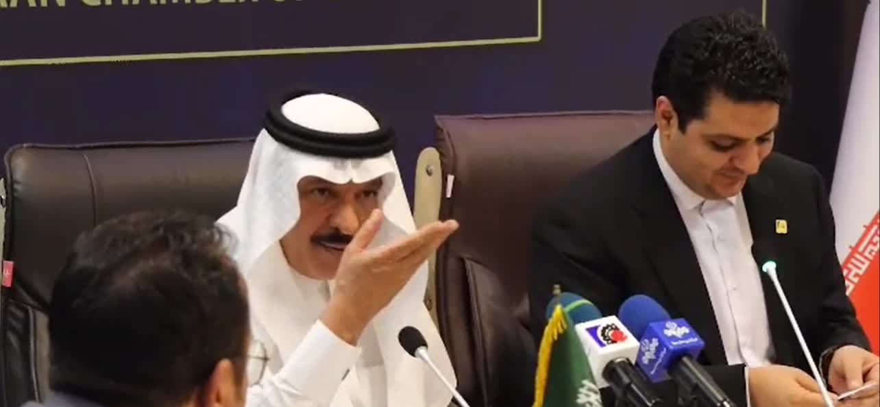 گزارش تصویری از دیدار مجتبی صفایی رئیس اتاق اصناف ایران با عبدالله بن سعود العنزی، سفیر عربستان در ایران