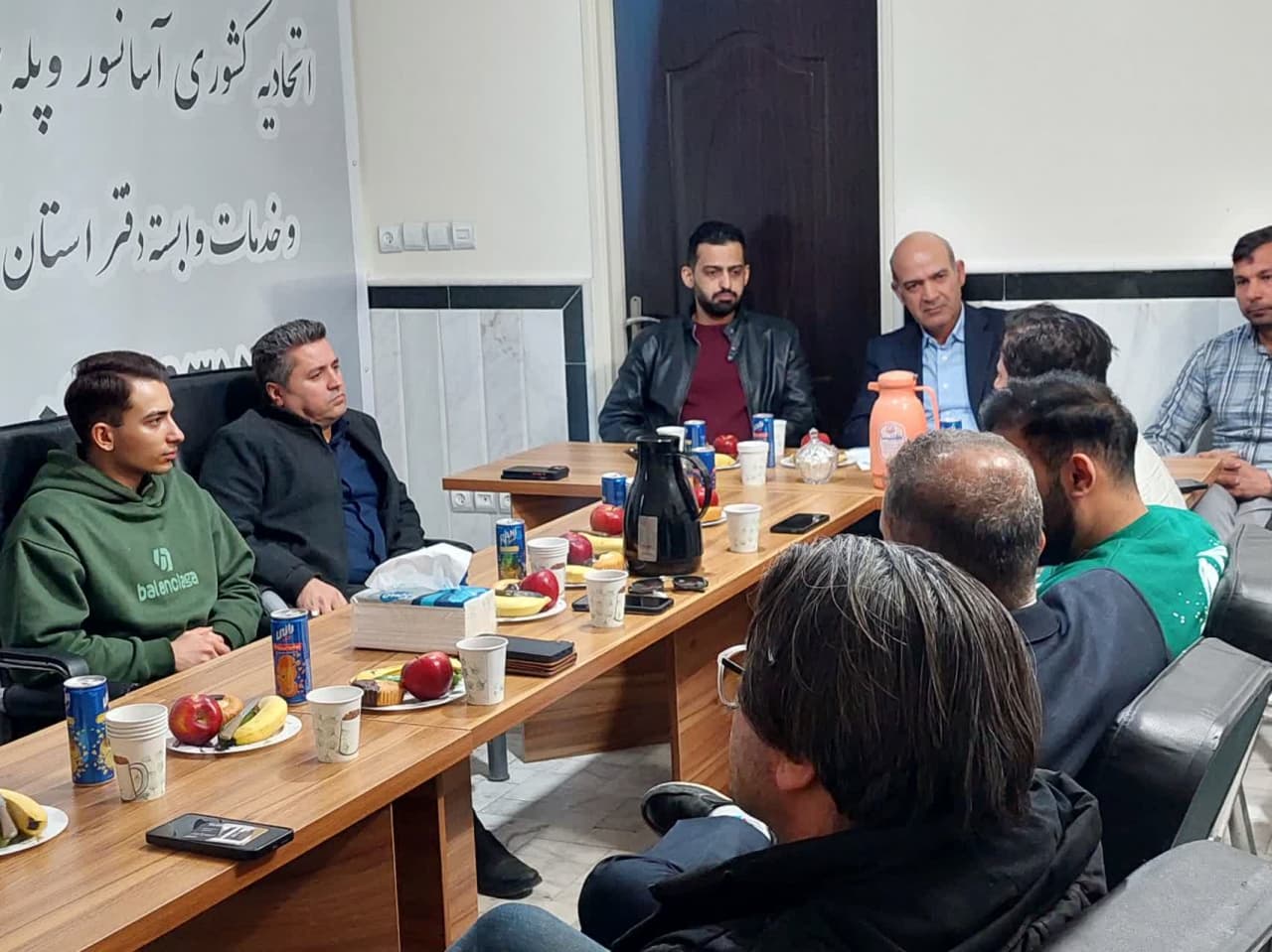 جلسه گردهمایی فروشگاه ها و تولید کنندگان آسانسور در استان قم